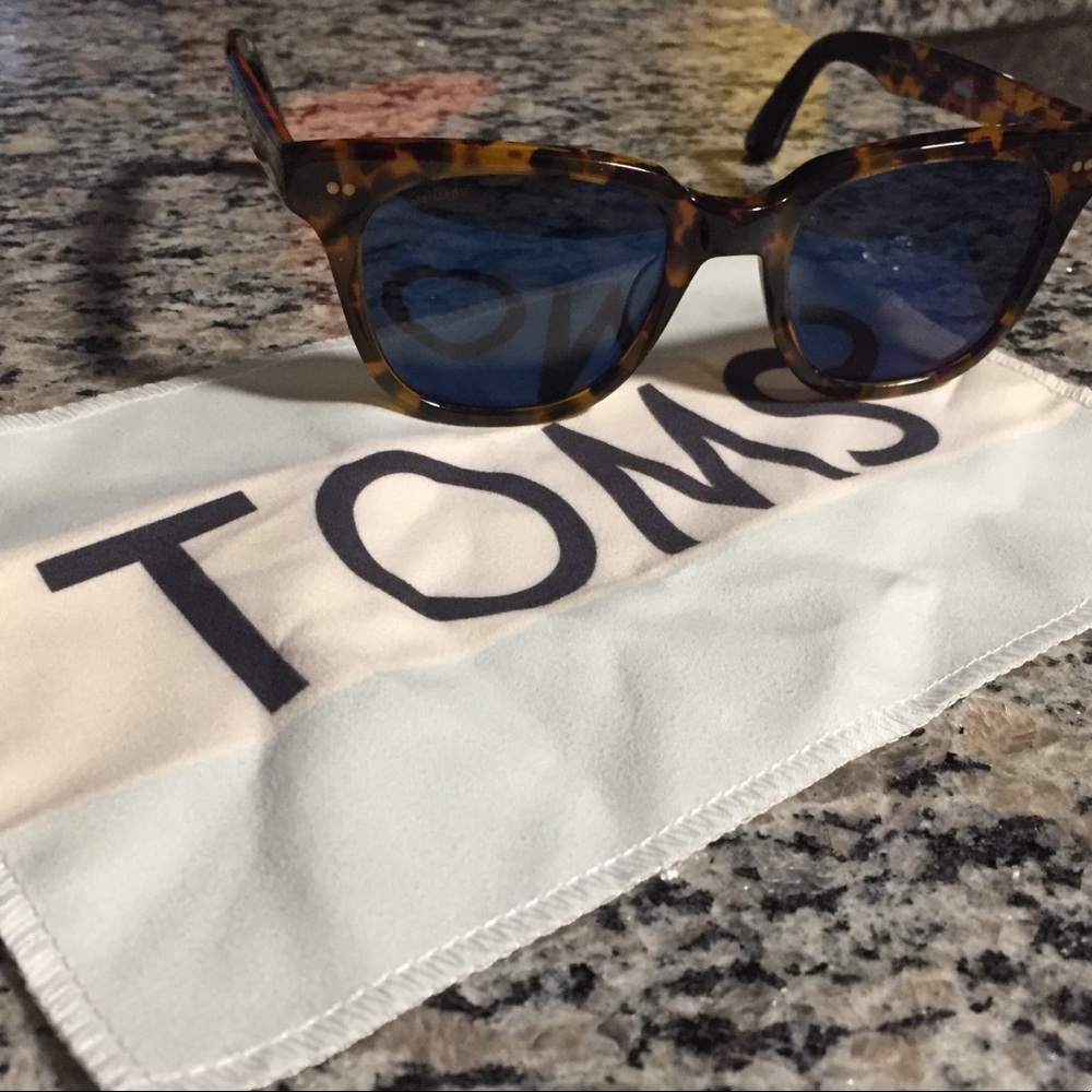 TOMS Memphis Tortoise Zeiss Polarized Sunglasses